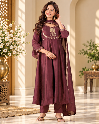 color:burgundy