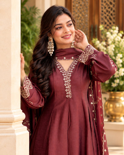 color:burgundy