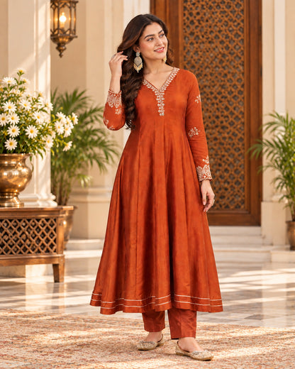 color:orange